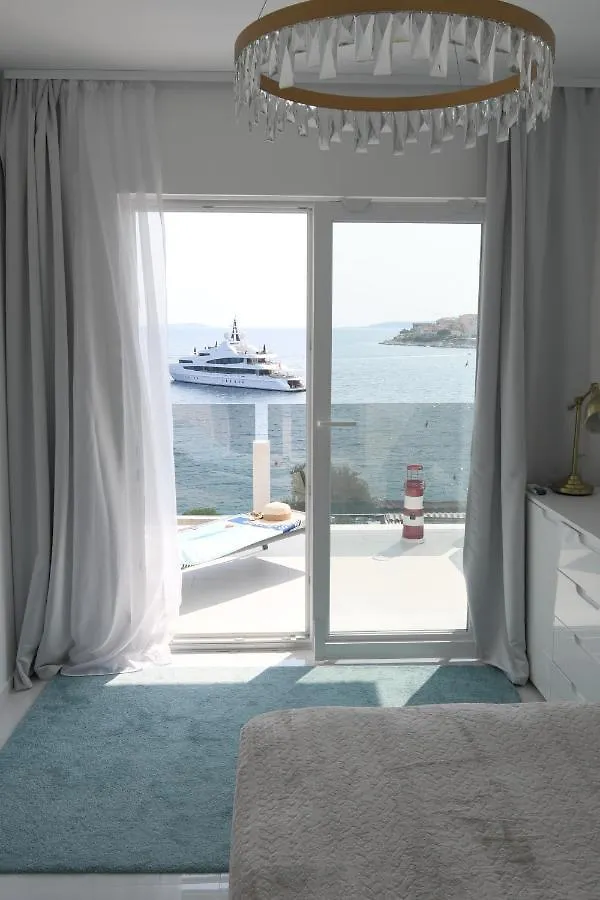 Chill & Lux - 20M To The Sea Villa Trogir 0*,  Croatia